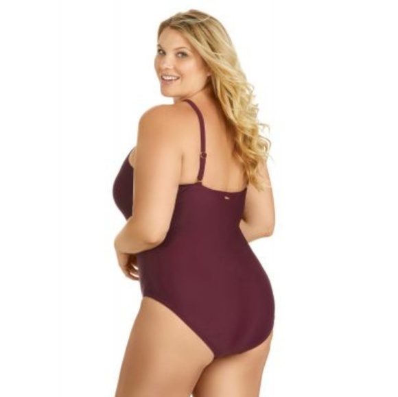 🆕 Raisins Curve One Piece Swimsuit in Maroon - Picture 2 of 7